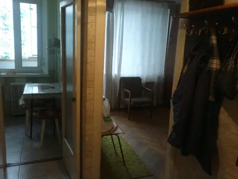 Сдам 1к на м. Демеевская с газовой плитой!