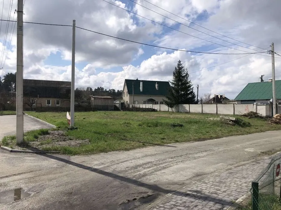 Продам земельну ділянку комерційного призначення — фото 1