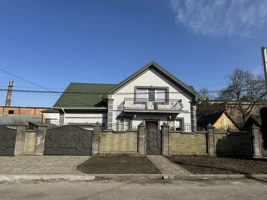 Продається будинок в Дубно (з меблями) — фото 2