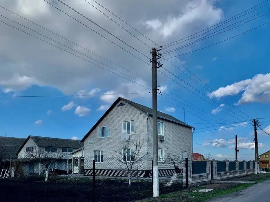Продам двоповерховий будинок в м. Узин — фото 2