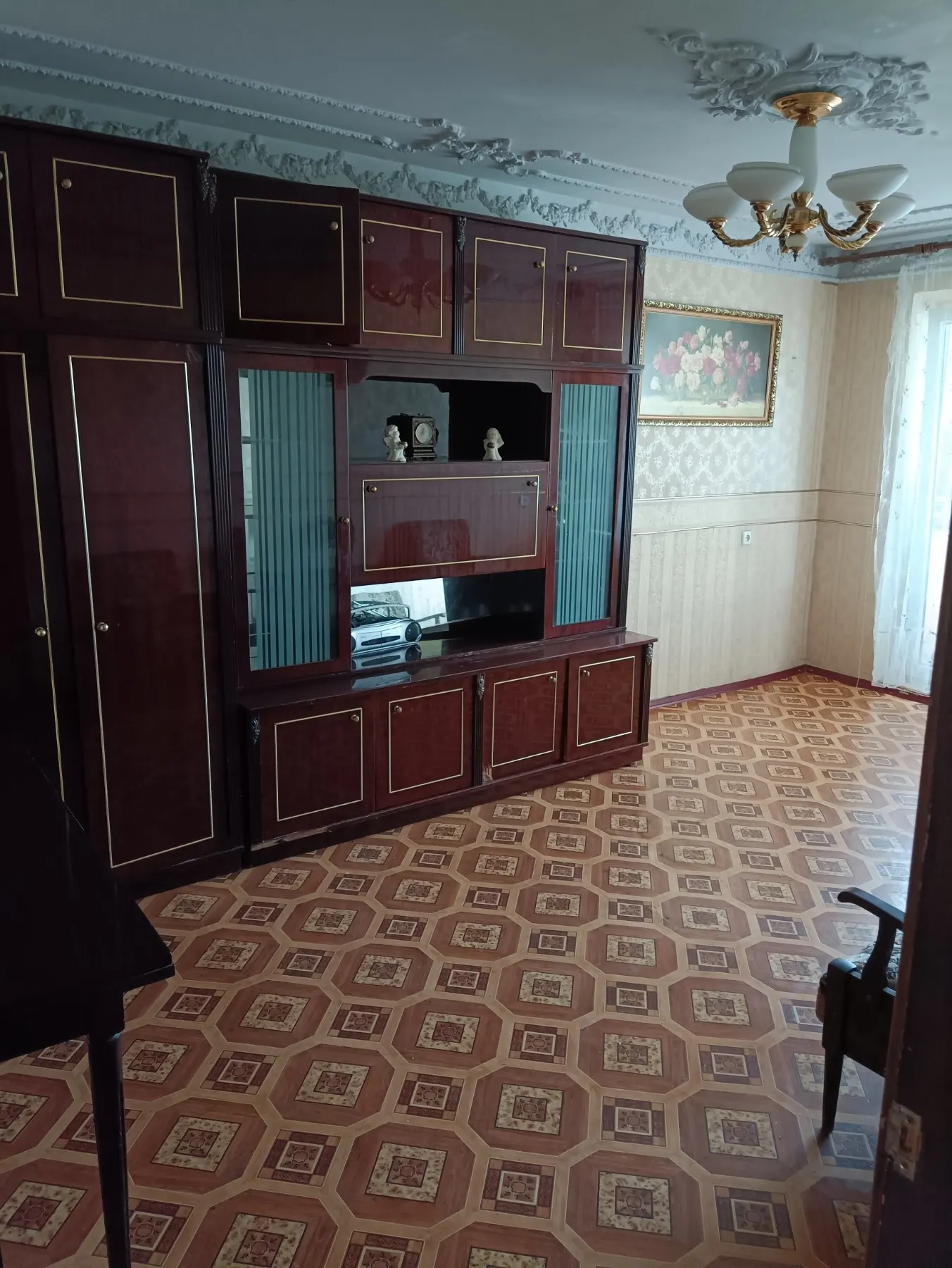 Продаю трехкомнатную квартиру — фото 1