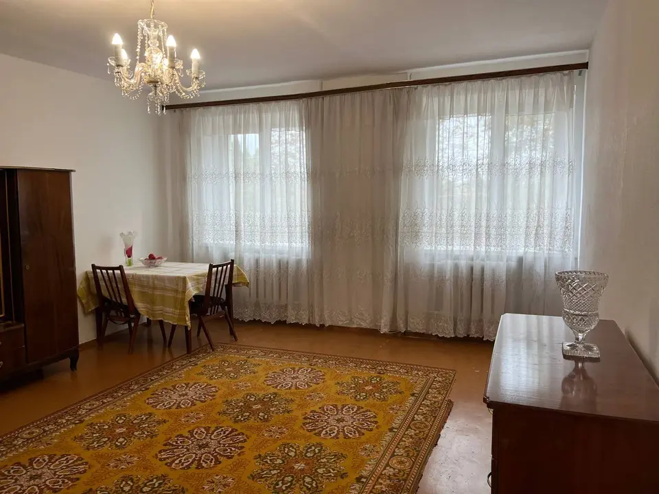 Простора 3х-кімнатна квартира в цегляному будинку — фото 10
