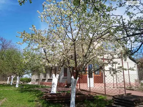 Продаж 1 поверхового будинку з верандою і ділянкою на 22 сотки в селі Яцьки.