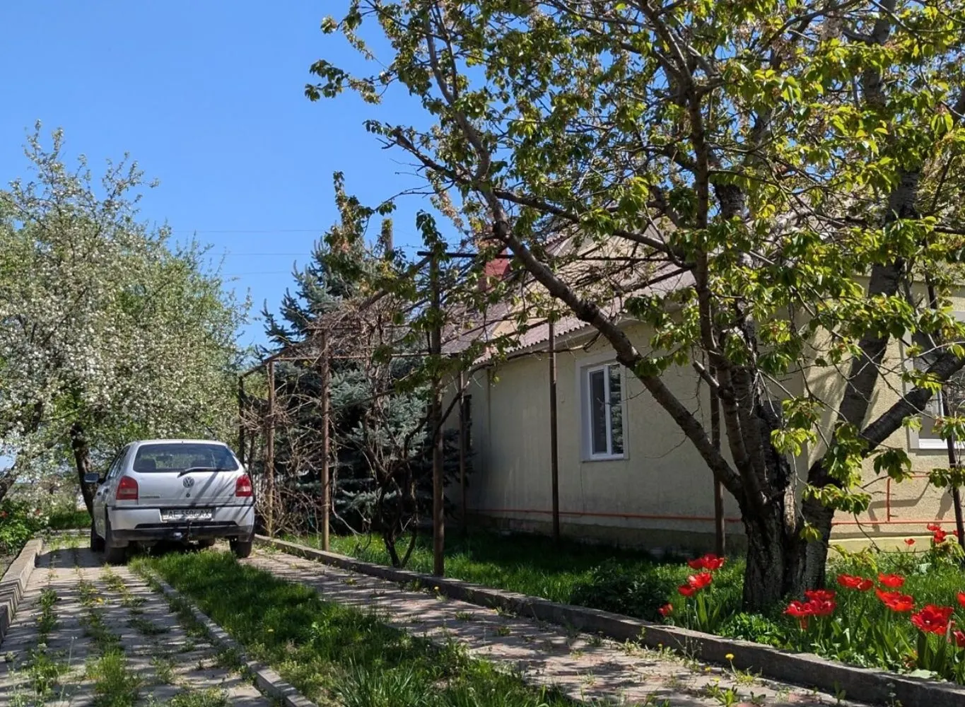 Продаж 2 поверхового будинку з балконом в с. Маївка — фото 1