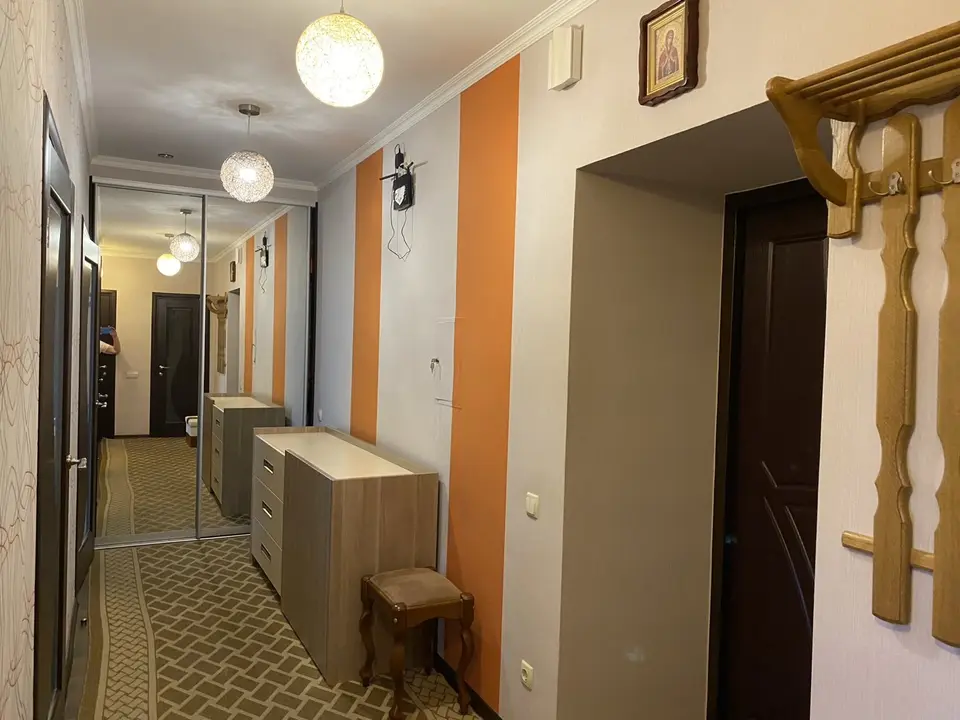 Продам 2 квартиру в новобудові з ремонтом і видом на сосни — фото 3