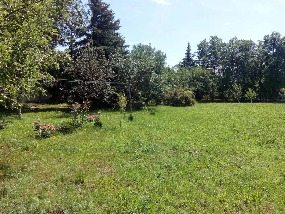 Продається будинок з 20 сотками землі в м. Ізюм Харківської області — фото 4