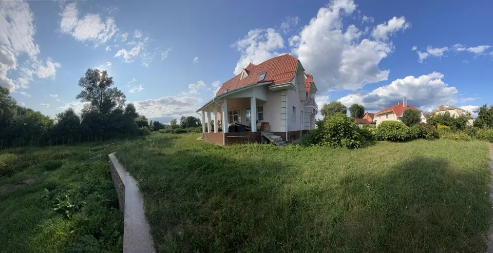 Продається будинок 300м2 з терассою і гостьовим будиночком з гаражем. — фото 3