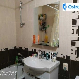 $flat->street $flat->street