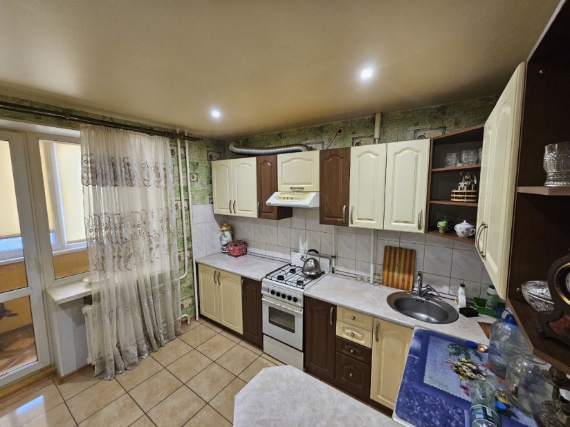 Фото 1 Продаж Квартир Сучасна квартира в тихому спокійному центрі