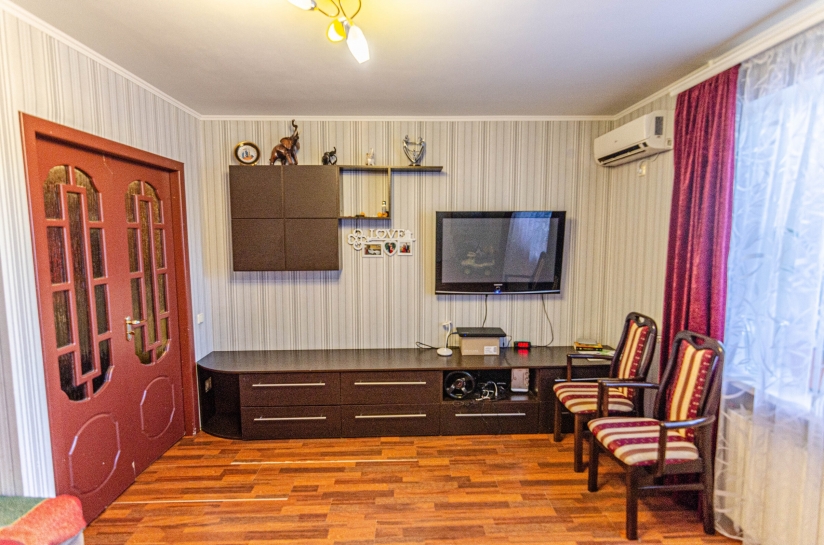 Фото 2 Продаж Квартир Хорошая квартира в отличном месте!