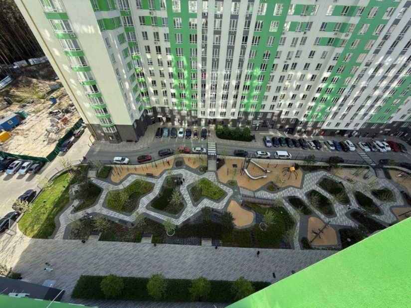 Фото 2 Продаж Квартир Від власника! Унікальна 2 к., евротрешка в локації Центральний парк!