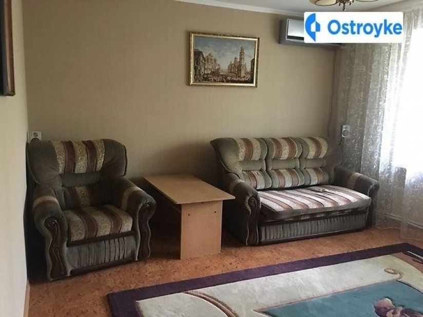 Фото 3 Продаж Квартир Петра Котова