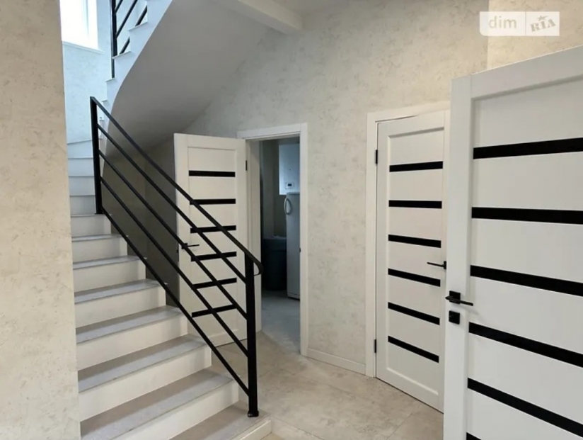 Фото 11 Продаж Квартир Продаж 2 поверхового будинку з ділянкою на 8 соток, 230 кв. м, 4 кімнати