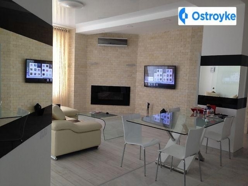 Фото 1 Продаж Квартир Литературная 1А