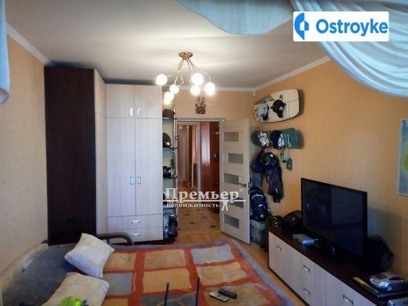 Фото 10 Продаж Квартир Левитана ул.