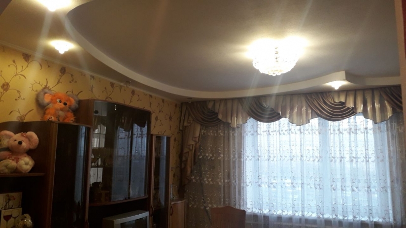 Фото 2 Продаж Квартир Своя 2 к.кв. 50 м.кв. Салтовка Краснодарская ул. кирпич с евроремонтом и мебелью.