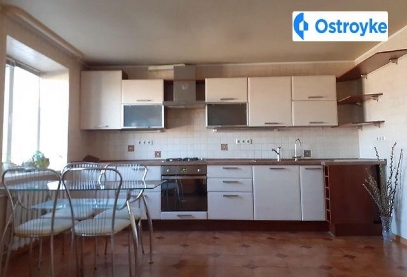 Фото 1 Продаж Квартир Университетская улица