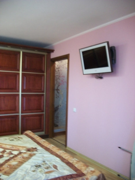 Фото 10 Продаж Квартир Своя 2 к.кв. 50 м.кв. Салтовка Краснодарская ул. кирпич с евроремонтом и мебелью.