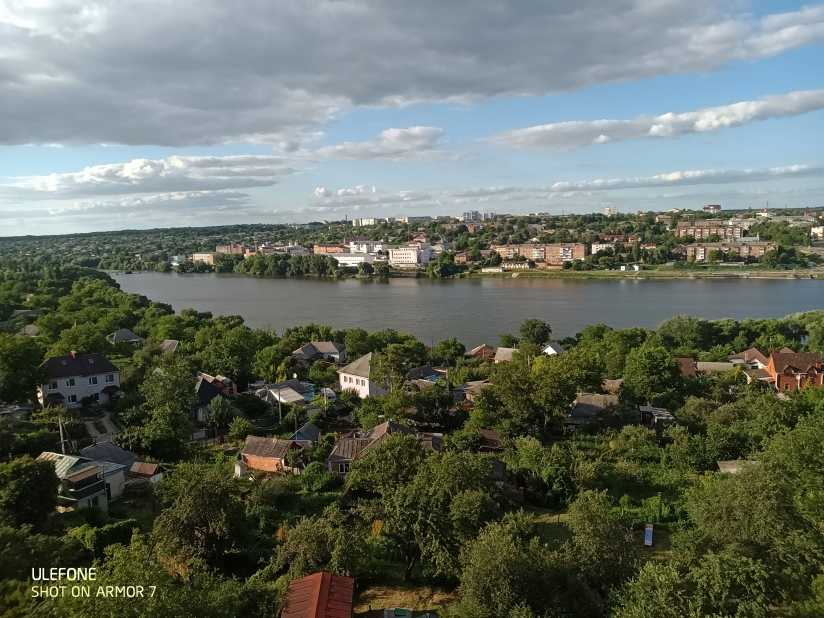 Фото 4 Продаж Квартир Продам 2-х комнатную квартиру с шикарным видом и планировкой 14 Школа