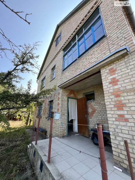 Фото 2 Продаж Квартир Продаж 2 поверхового будинку з верандою і ділянкою на 12 соток, 105.2 кв. м, 4 кімнати