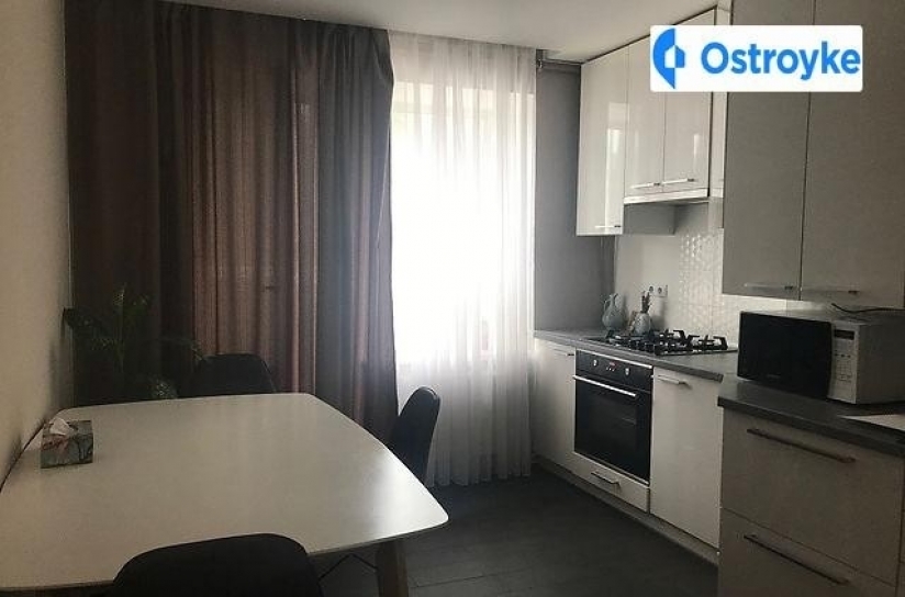 Фото 1 Продаж Квартир Університетська улица