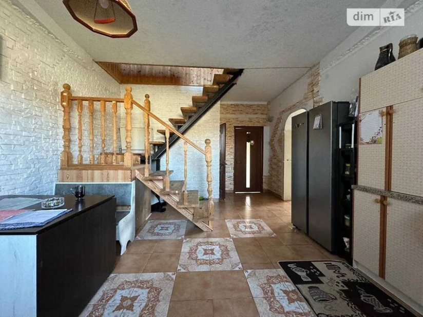 Фото 8 Продаж Квартир Продаж 2 поверхового будинку з верандою і ділянкою на 11 соток, 131.7 кв. м, 3 кімнати