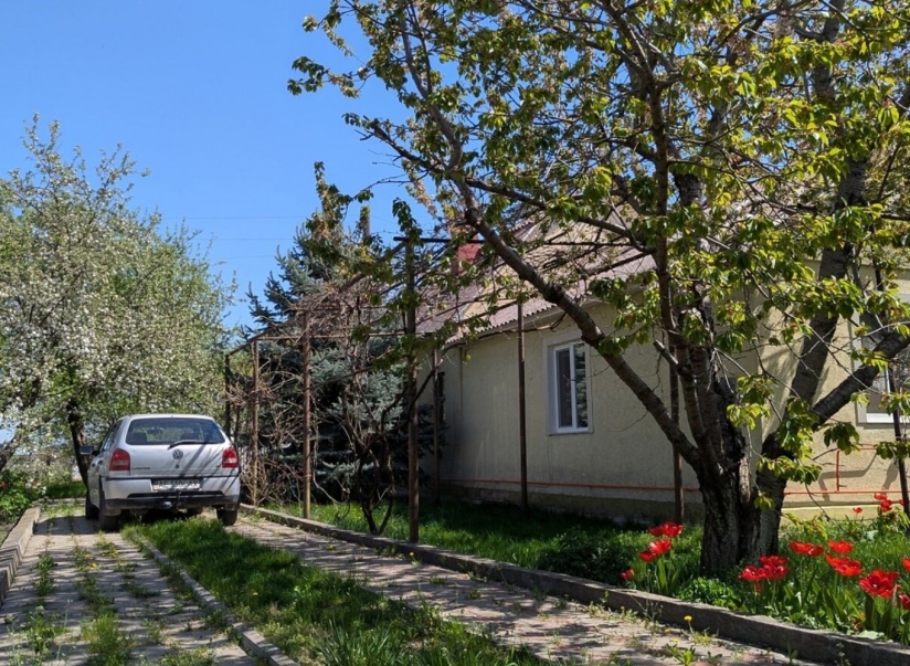 Фото 1 Продаж Квартир Продаж 2 поверхового будинку з балконом в с. Маївка