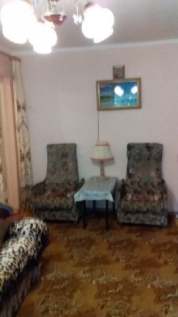Фото 1 Продаж Квартир Продам двухкомнатную квартиру в центре Бабурки.
